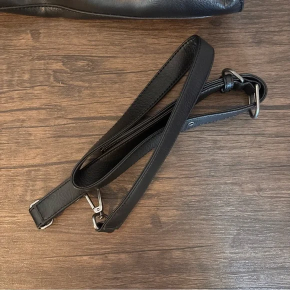 Matt and Nat black purse - Picture 2 of 11